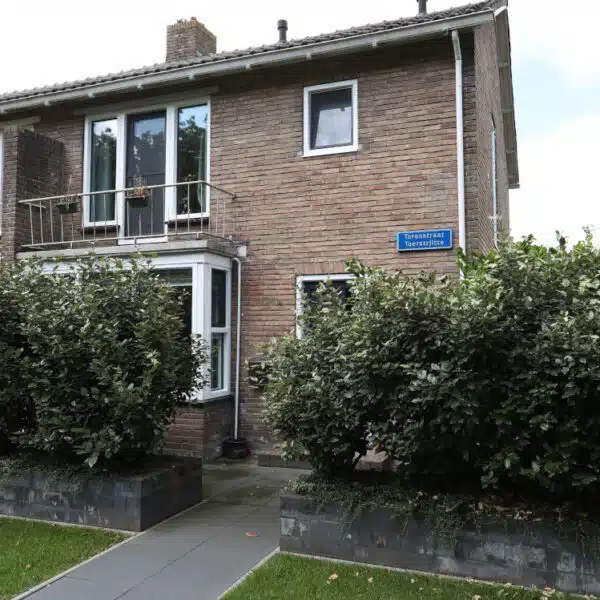 Kunststof kozijnen antraciet houtnerf Drachten