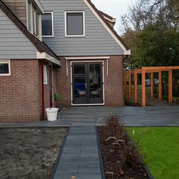 Kunststof kozijnen en deuren in Nij beets