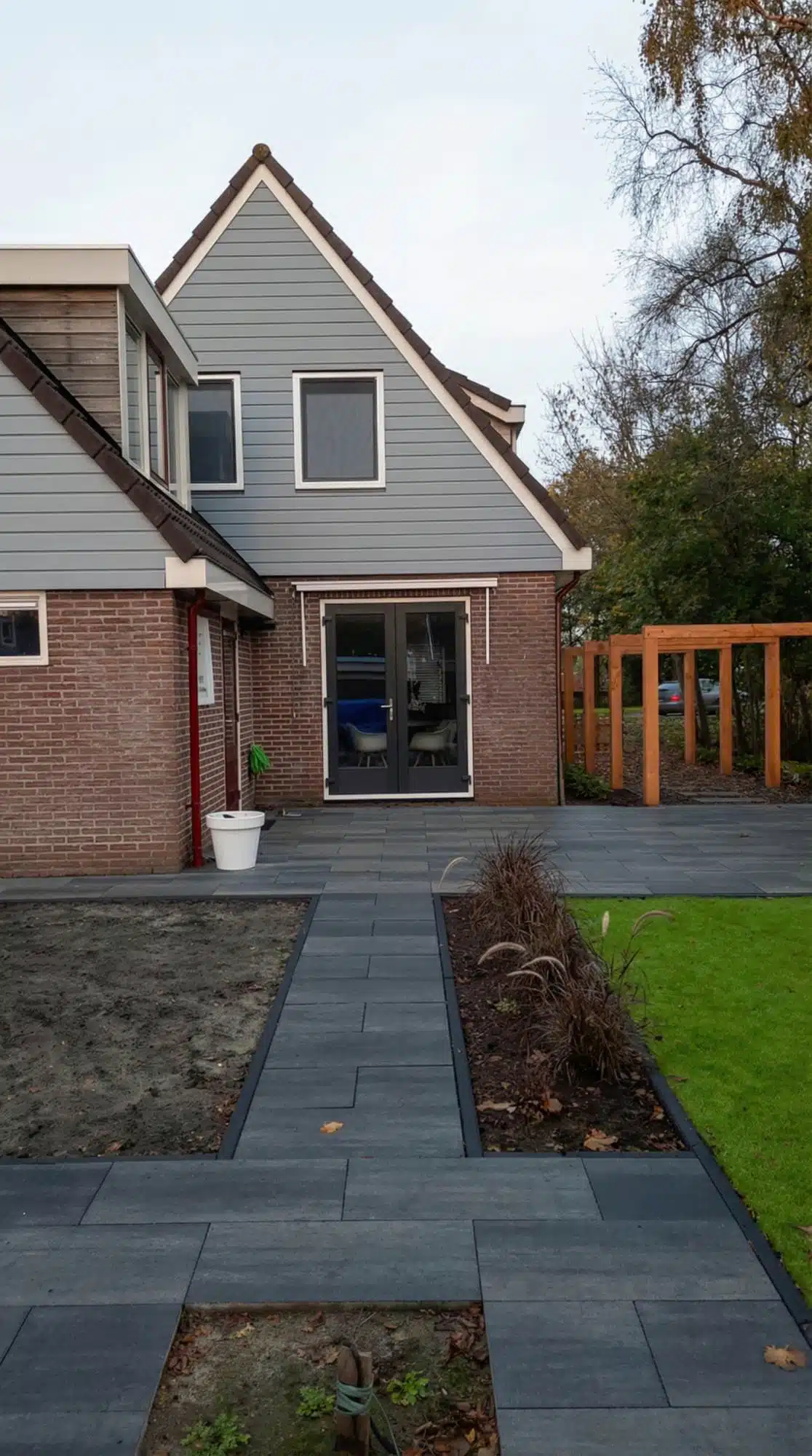 Kunststof kozijnen en deuren in Nij beets