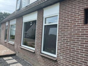 Woning voorzien van kunststof kozijnen
